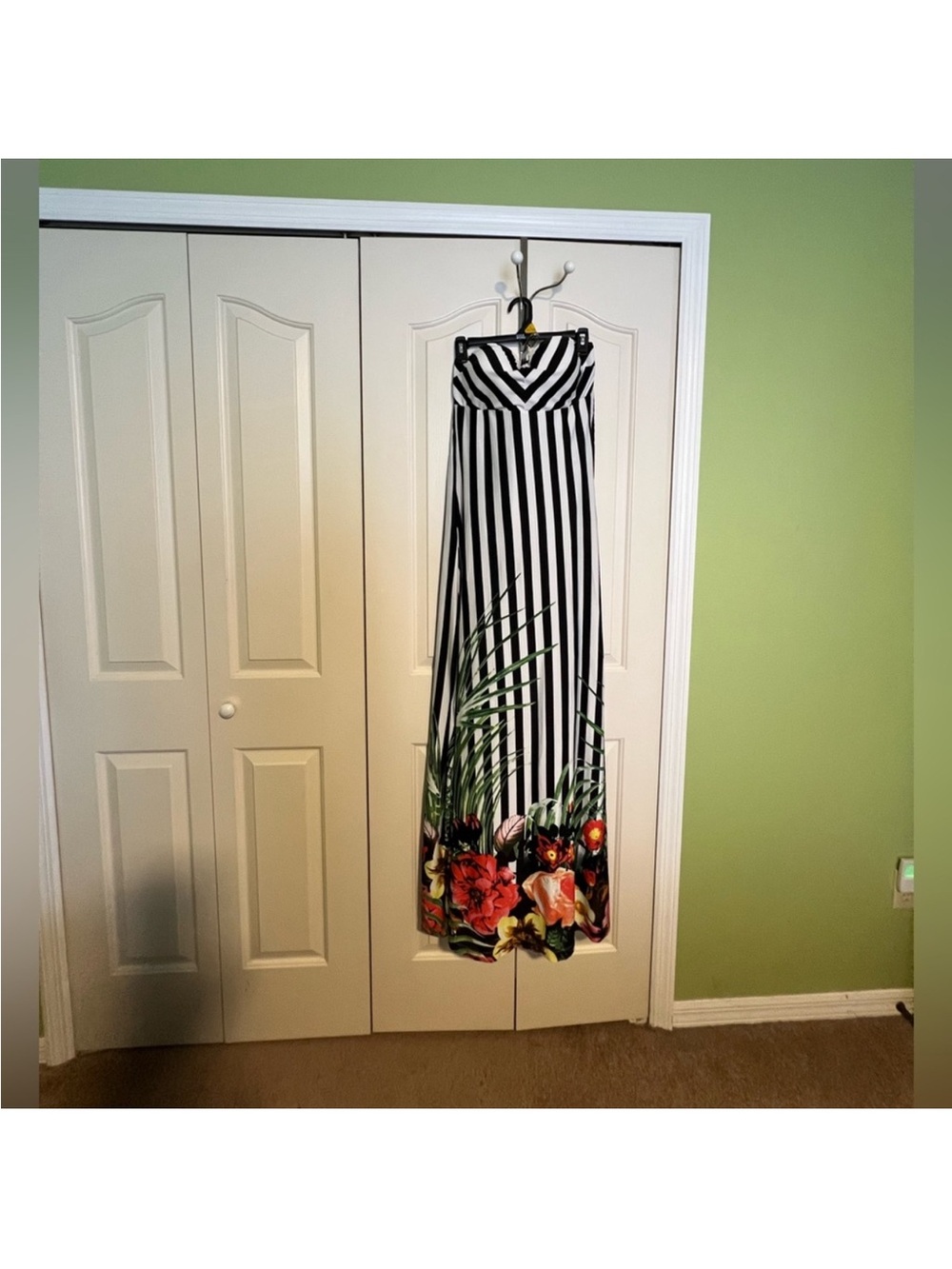 🔥 Striped Maxi Dress with Floral Hem